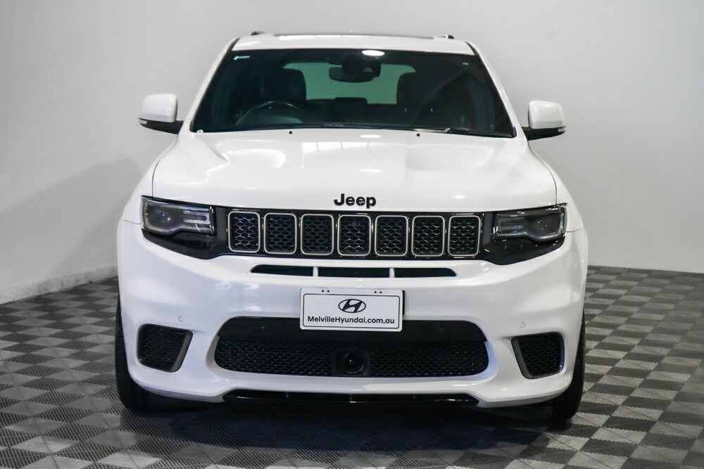Jeep Grand Cherokee image 3