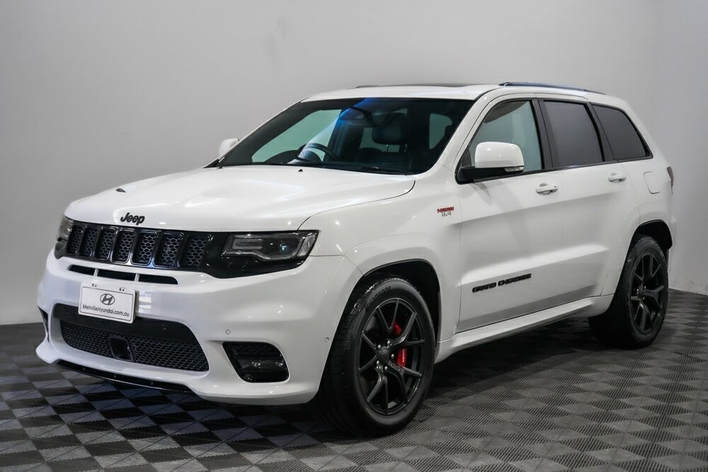 Jeep Grand Cherokee image 4
