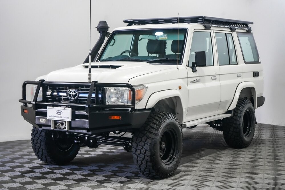 Toyota Landcruiser image 4