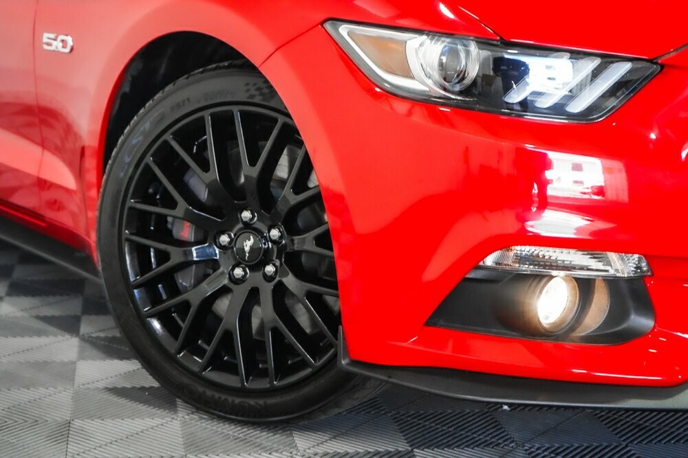 Ford Mustang image 3