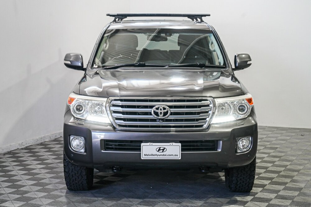Toyota Landcruiser image 3
