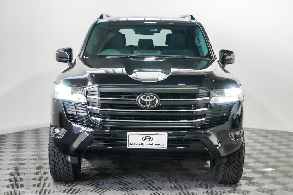Toyota Landcruiser image 3