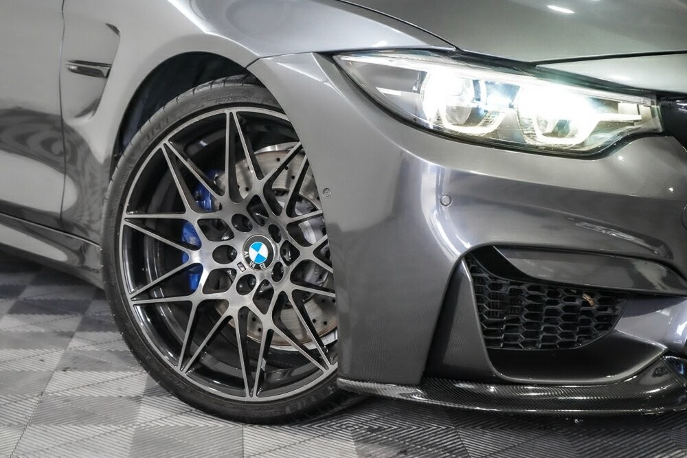 BMW M4 image 2