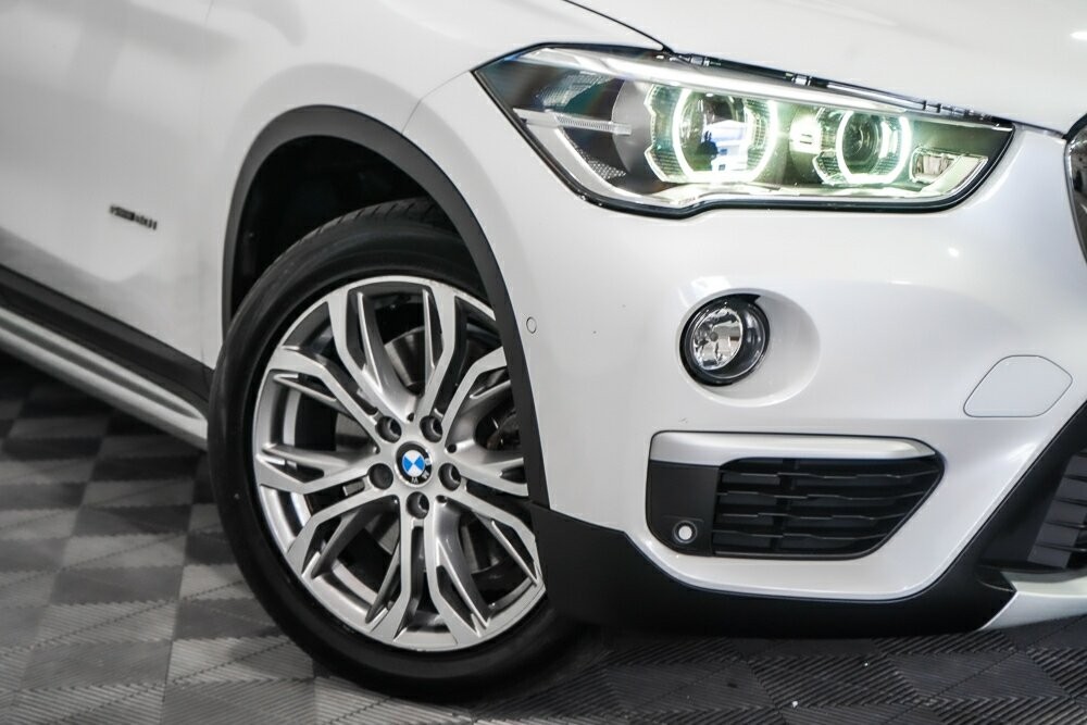 BMW X1 image 2