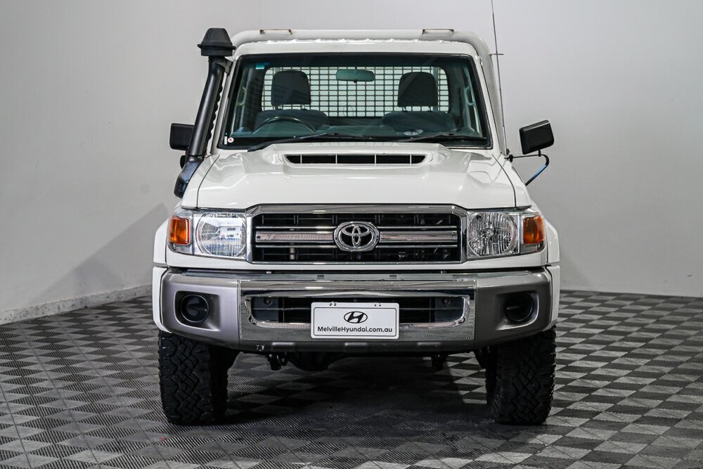 Toyota Landcruiser image 3