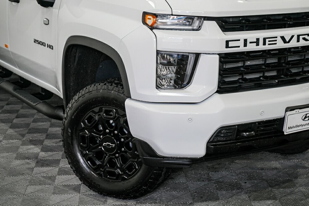 Chevrolet Silverado Hd image 2