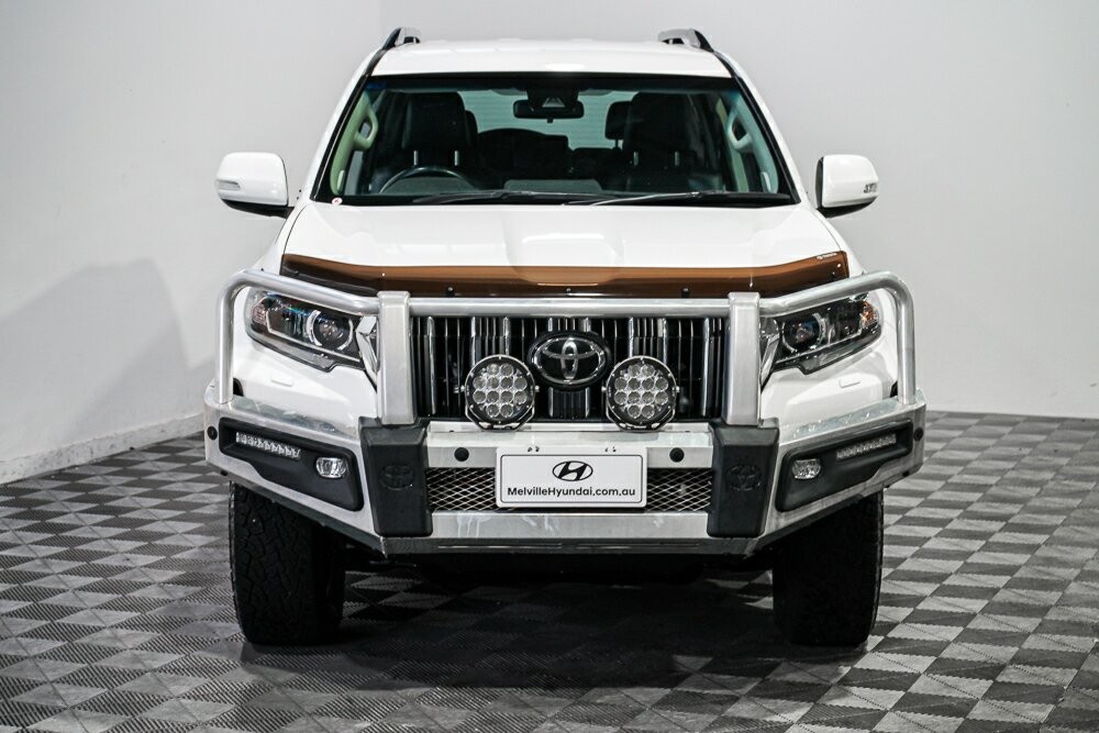 Toyota Landcruiser Prado image 3