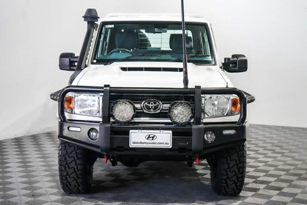 Toyota Landcruiser image 3