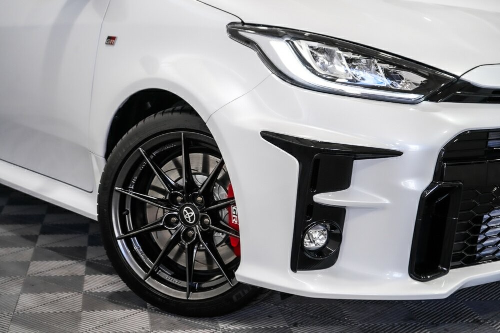 Toyota Yaris image 2