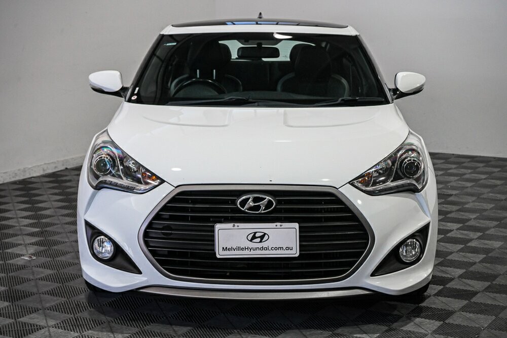 Hyundai Veloster image 3