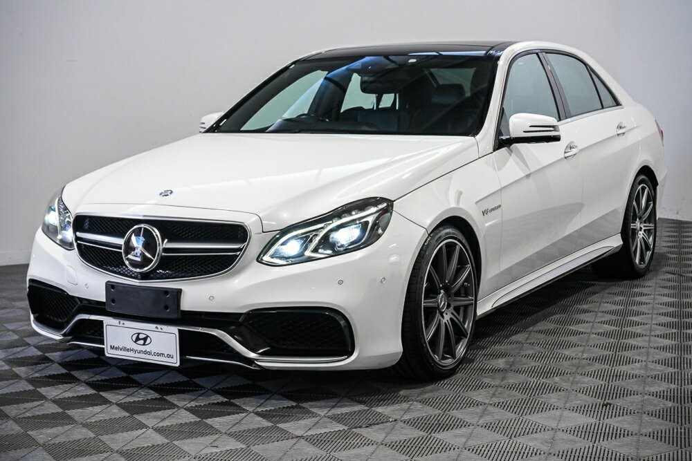 Mercedes Benz E-class image 4