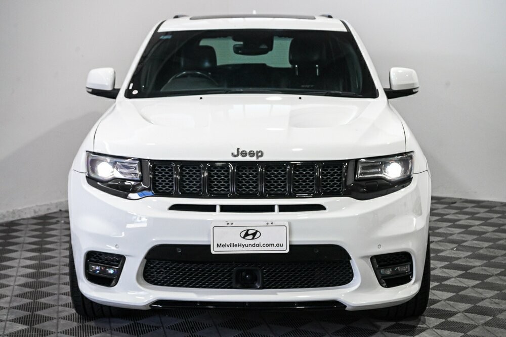Jeep Grand Cherokee image 3