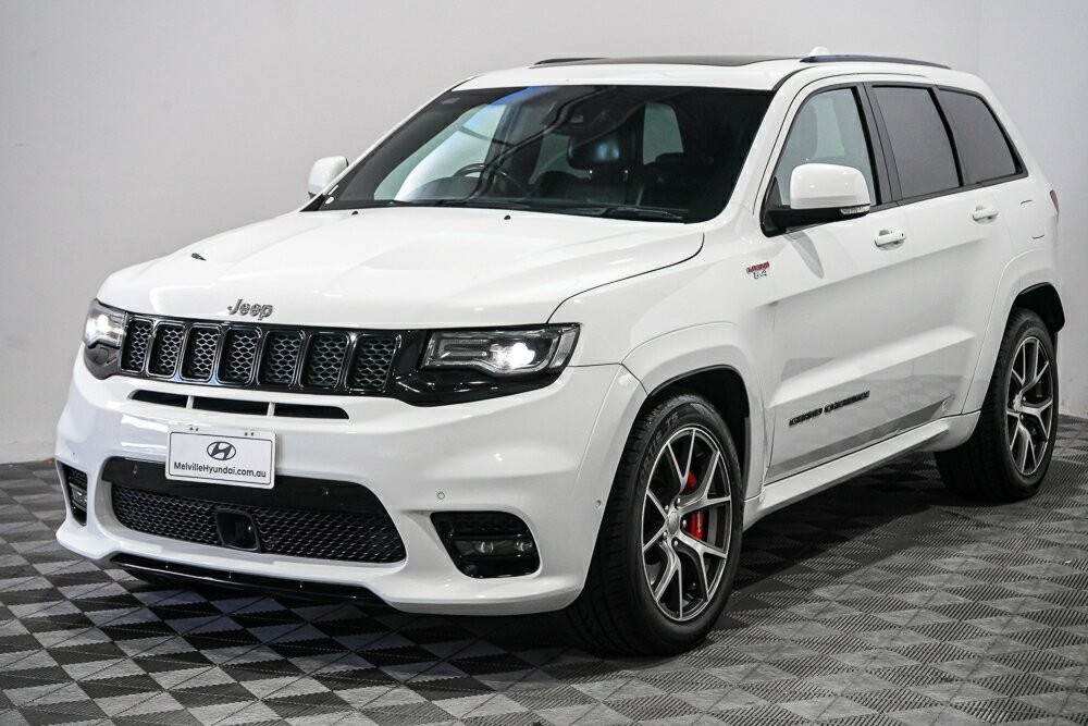 Jeep Grand Cherokee image 4
