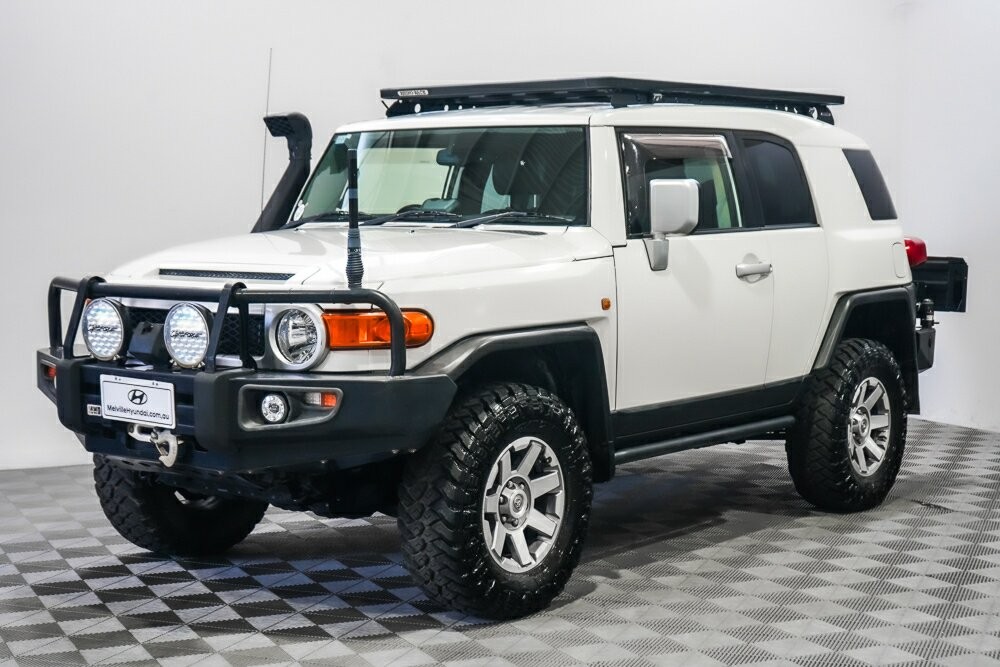 Toyota Fj Cruiser image 4