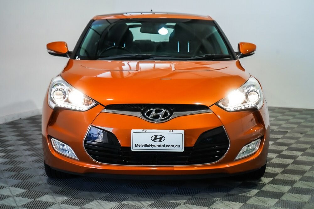Hyundai Veloster image 3