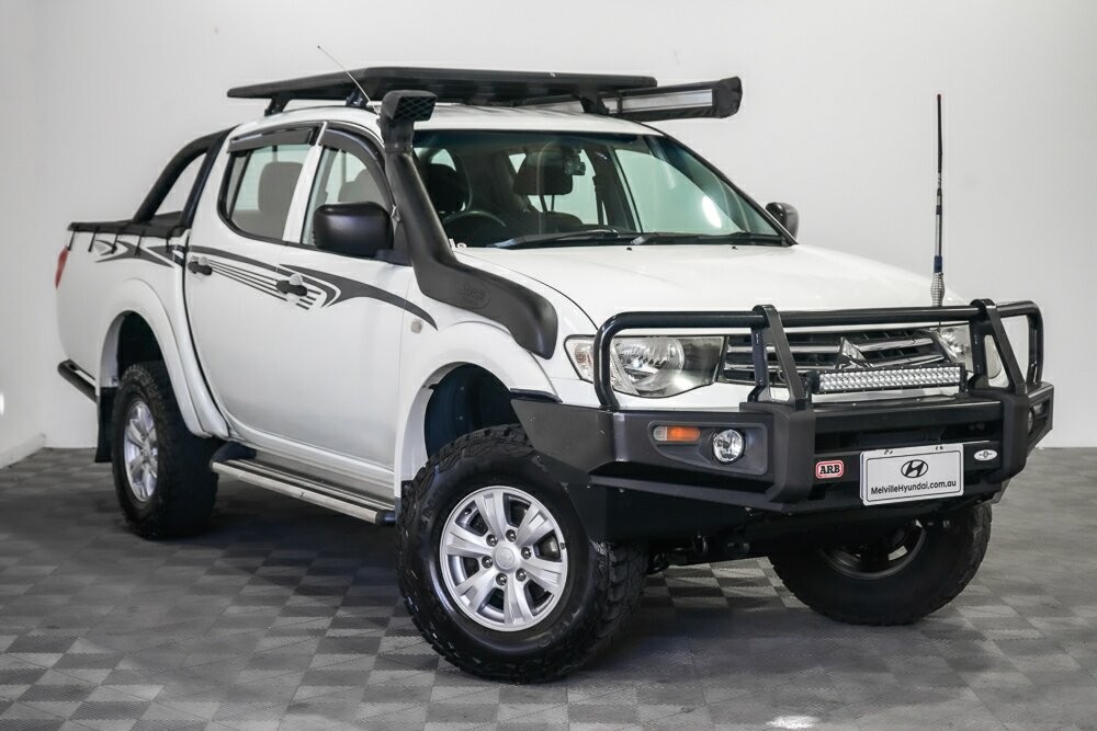 Mitsubishi Triton image 1