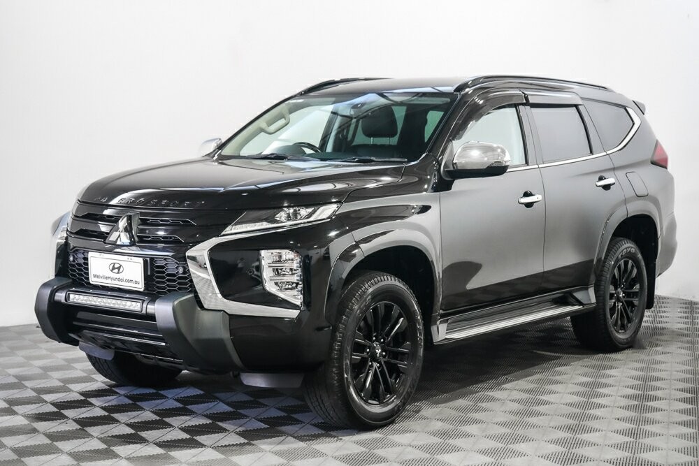 Mitsubishi Pajero Sport image 4