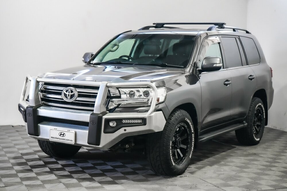 Toyota Landcruiser image 3
