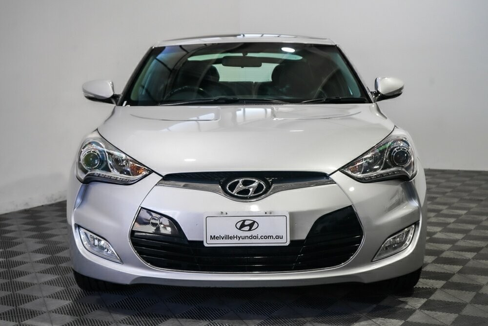 Hyundai Veloster image 3