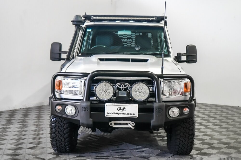 Toyota Landcruiser image 3