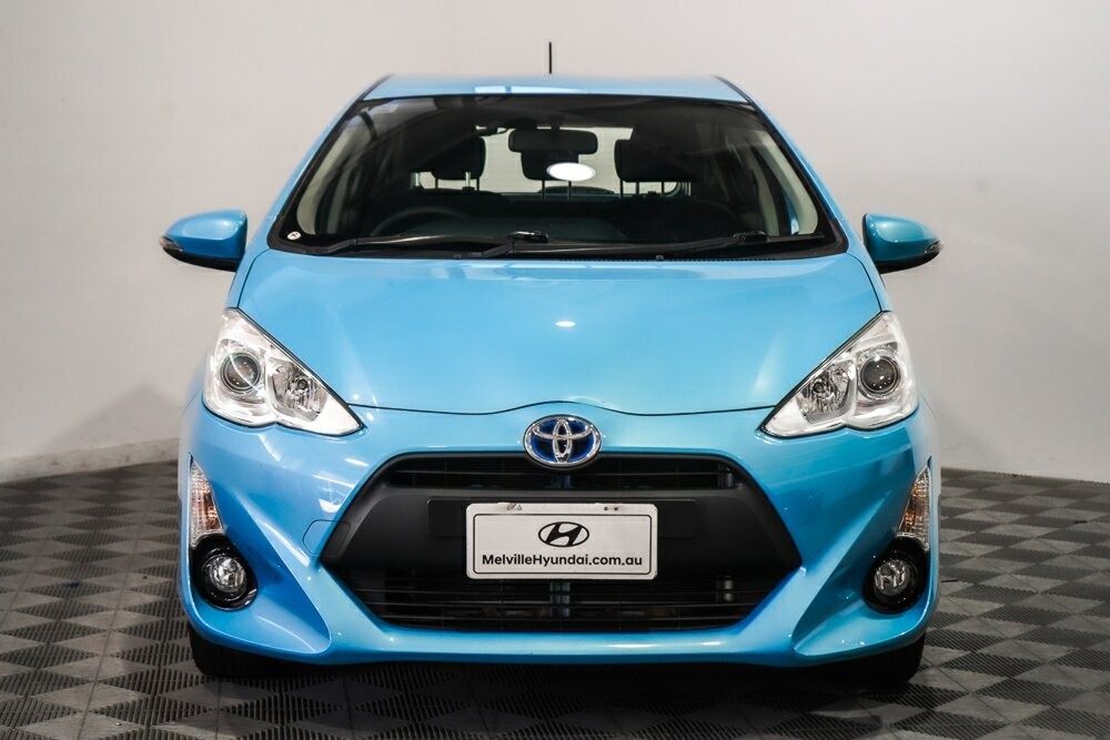 Toyota Prius C image 3