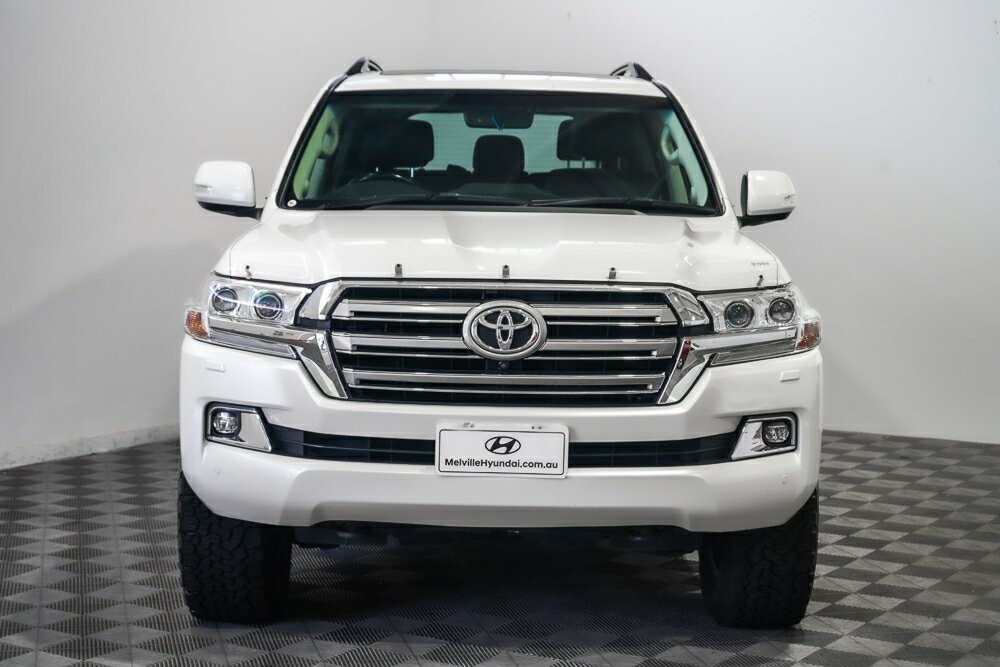Toyota Landcruiser image 3