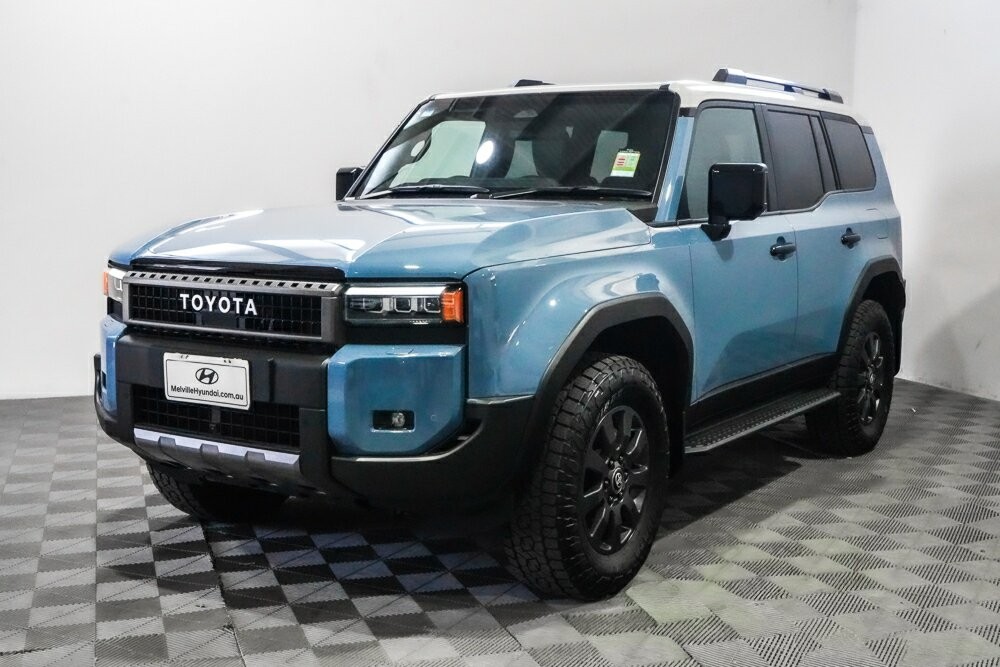 Toyota Landcruiser Prado image 4