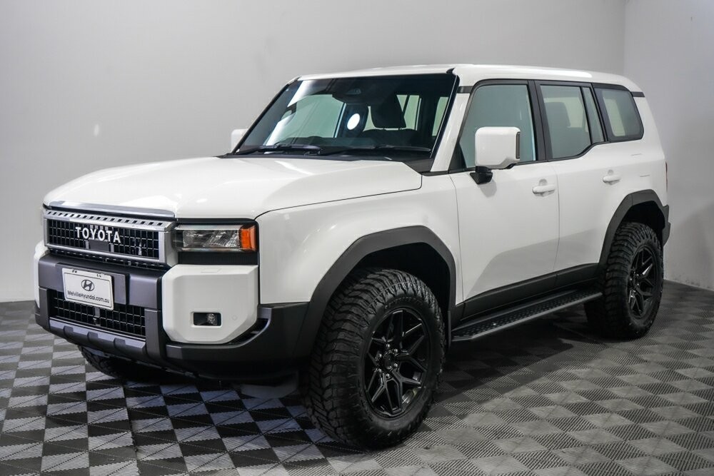 Toyota Landcruiser Prado image 4