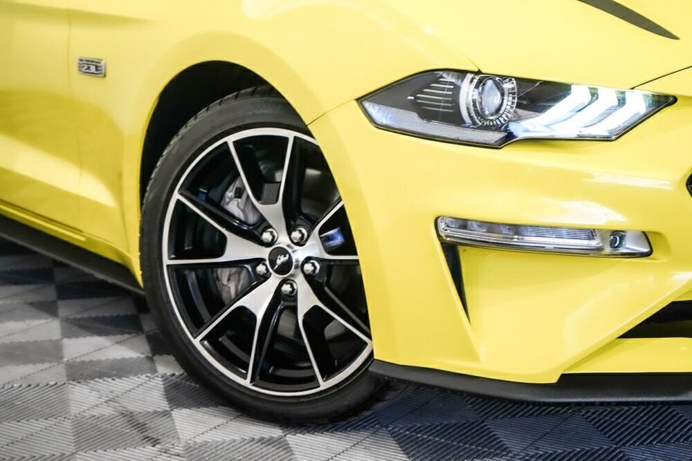 Ford Mustang image 2