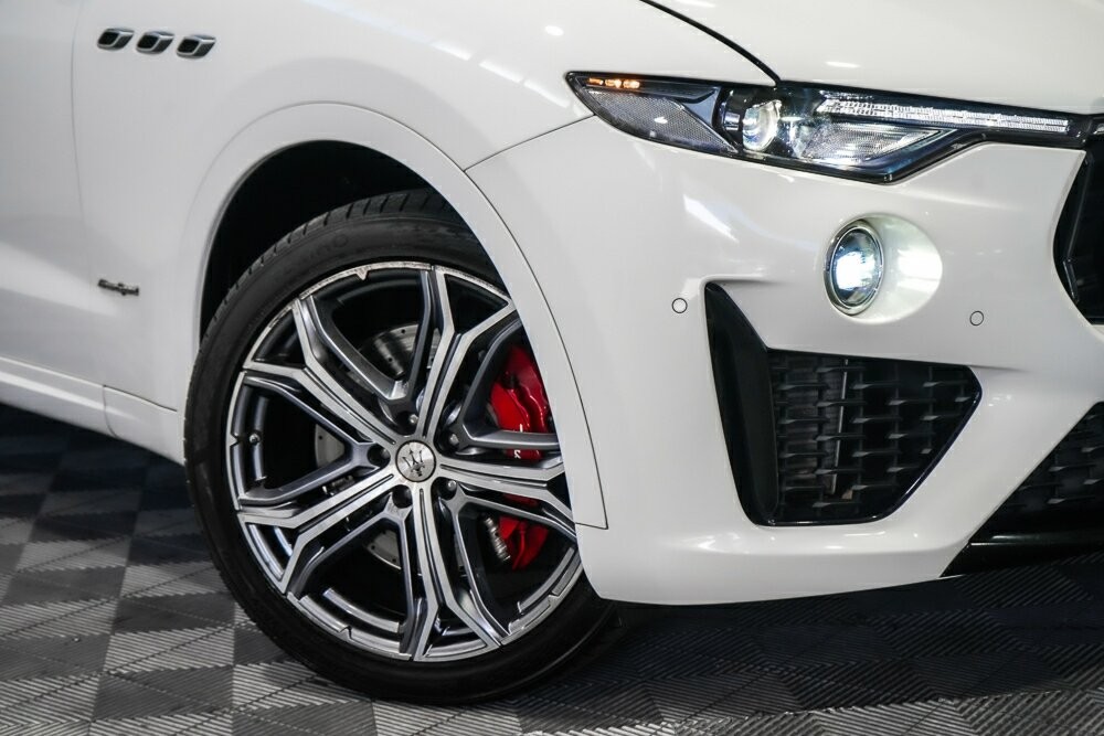 Maserati Levante image 2