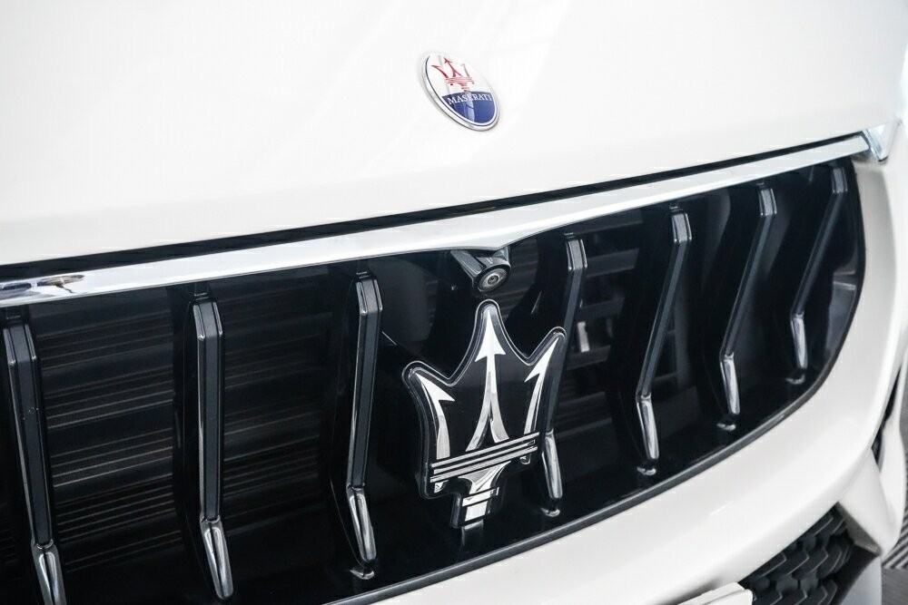 Maserati Levante image 3