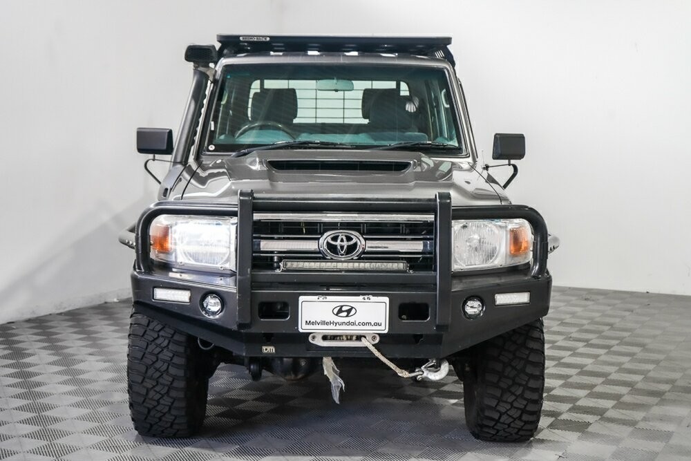 Toyota Landcruiser image 3