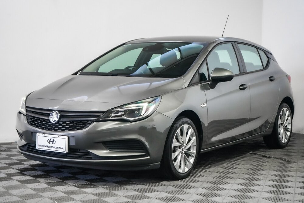 Holden Astra image 4