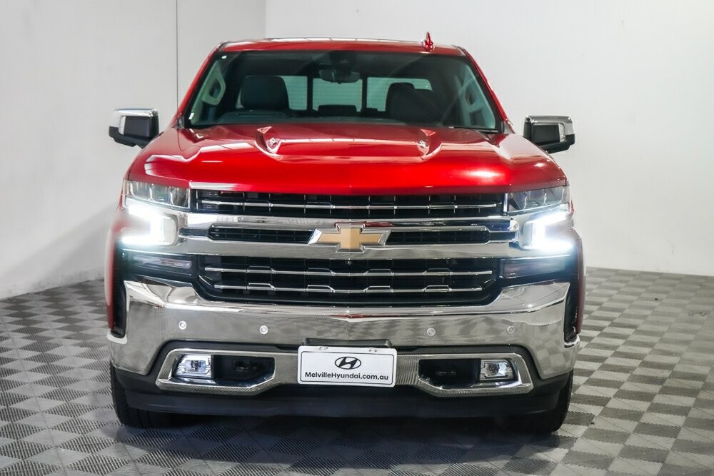 Chevrolet Silverado image 3