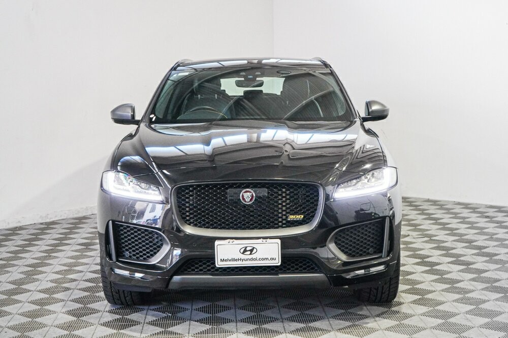 Jaguar F-pace image 2