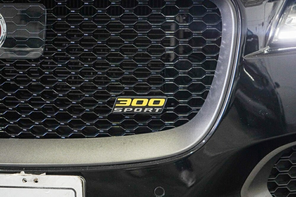 Jaguar F-pace image 3