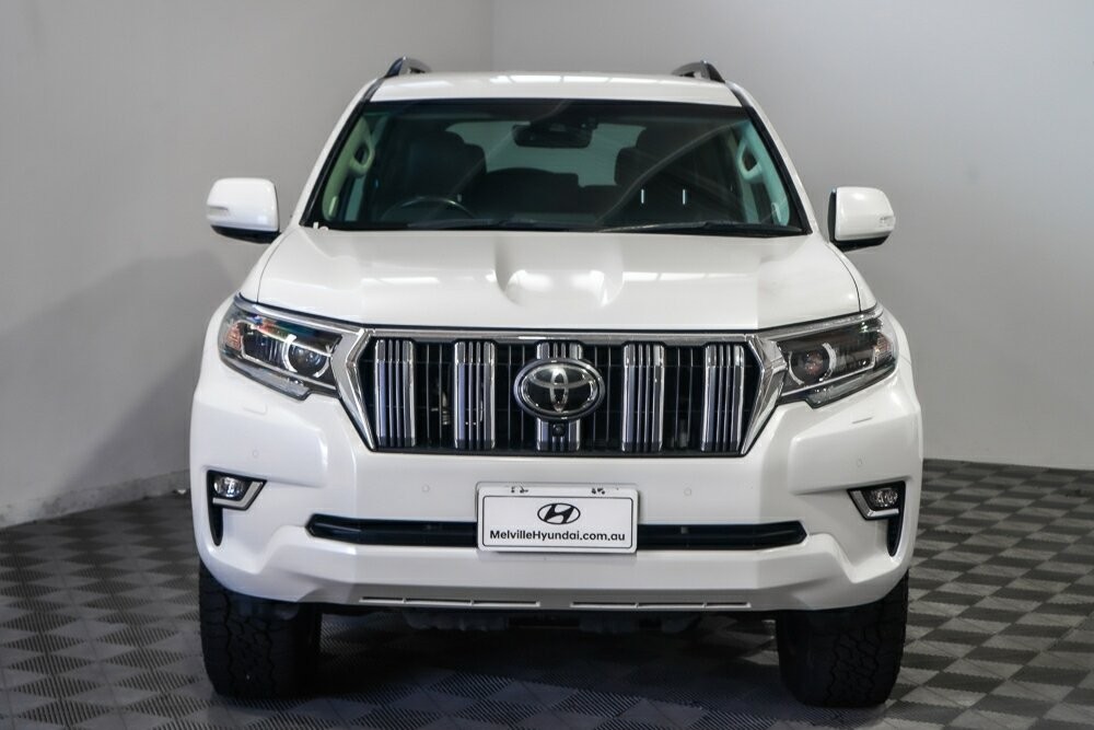 Toyota Landcruiser Prado image 3