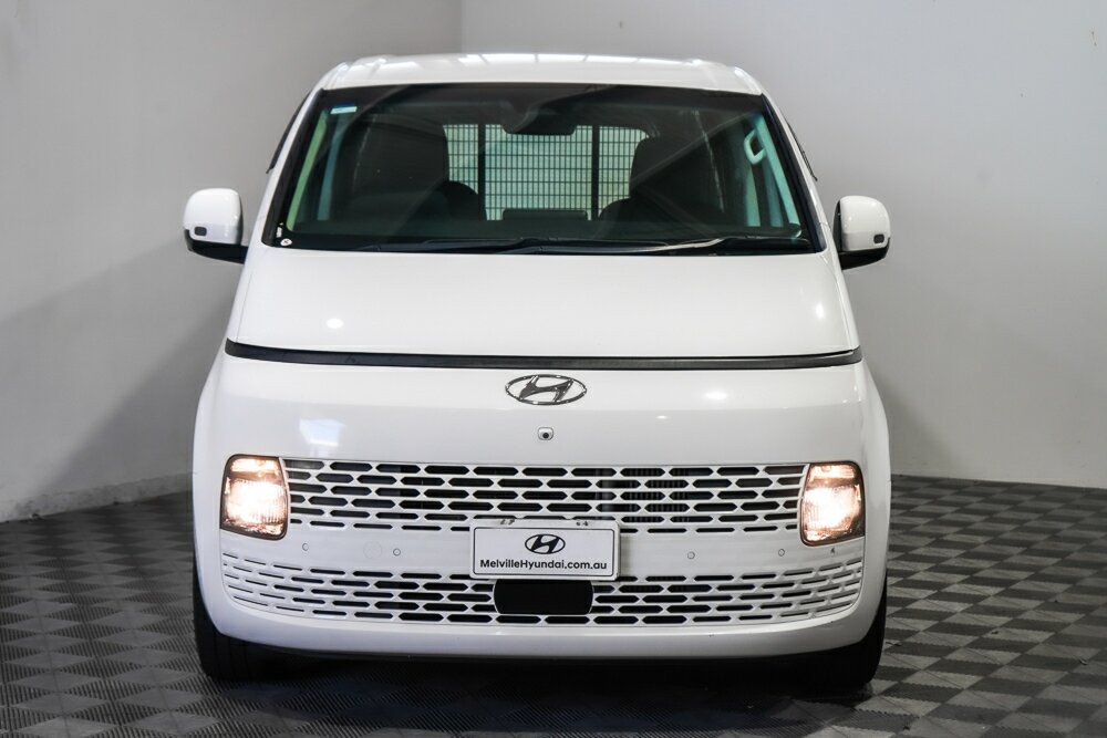 Hyundai Staria Load image 3