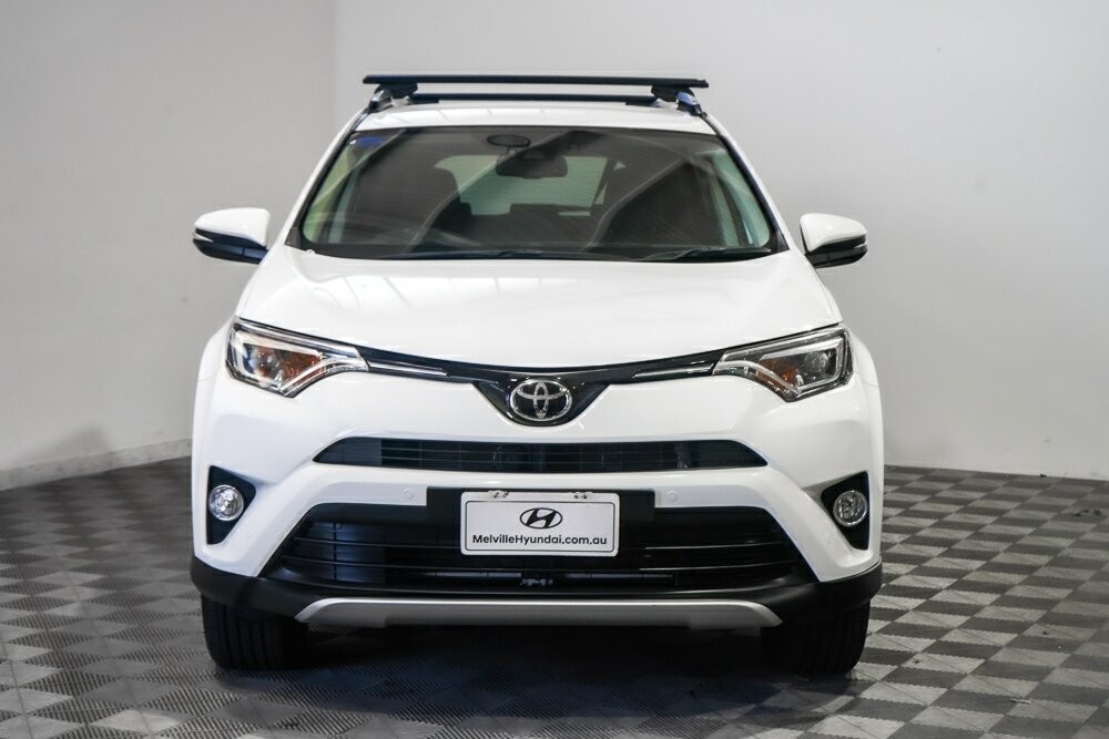 Toyota Rav4 image 3