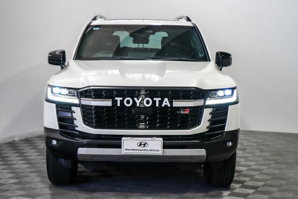 Toyota Landcruiser image 4