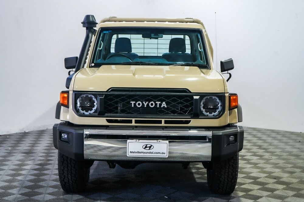 Toyota Landcruiser image 3