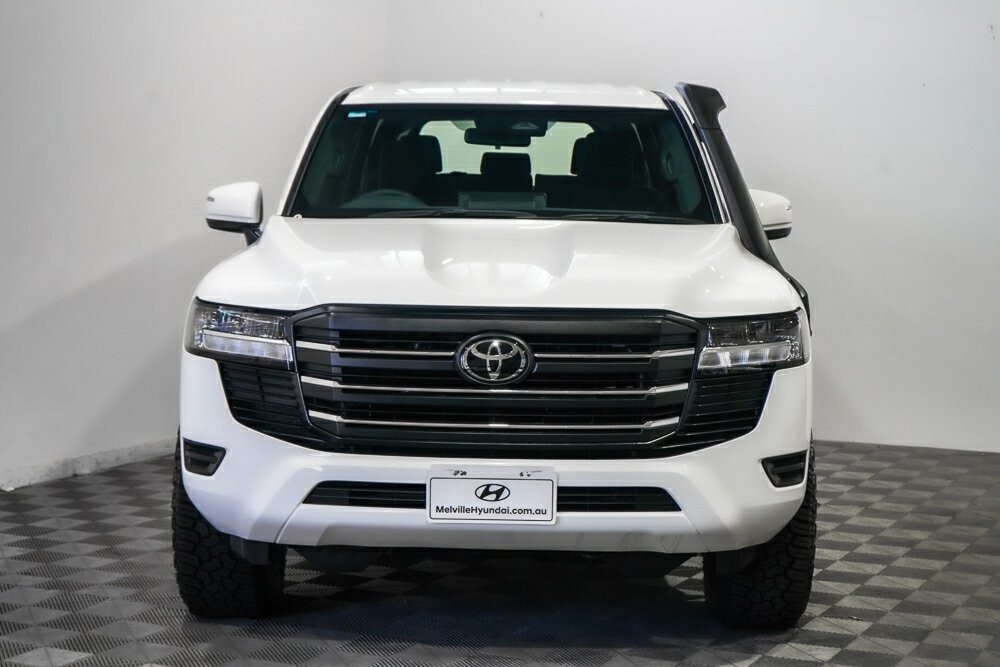 Toyota Landcruiser image 3