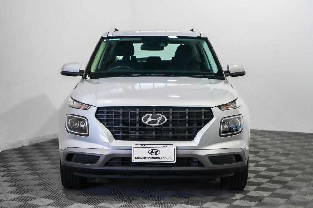 Hyundai Venue image 3