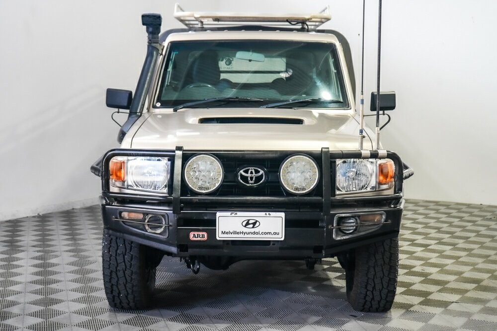 Toyota Landcruiser image 3