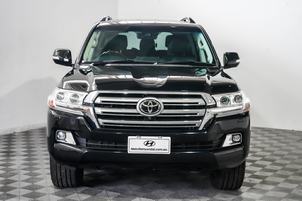 Toyota Landcruiser image 3