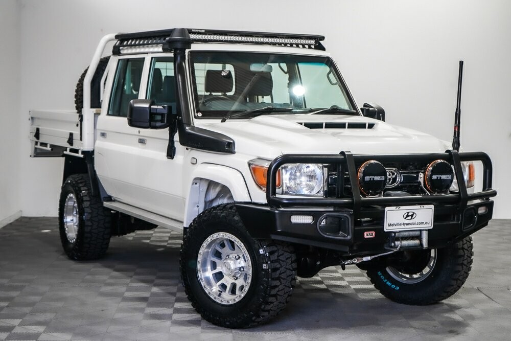 Toyota Landcruiser image 2
