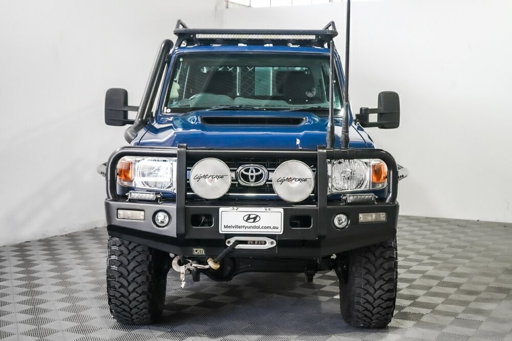Toyota Landcruiser image 3
