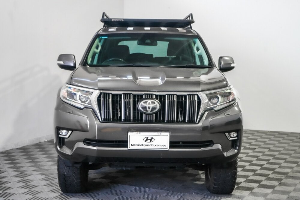 Toyota Landcruiser Prado image 3