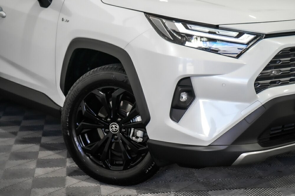 Toyota Rav4 image 2
