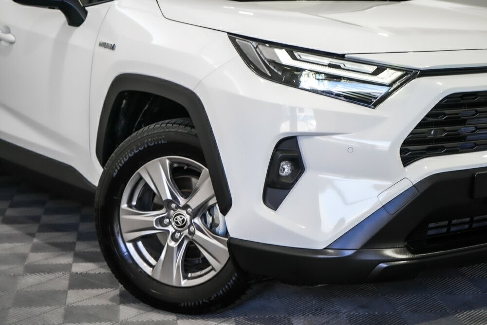 Toyota Rav4 image 2